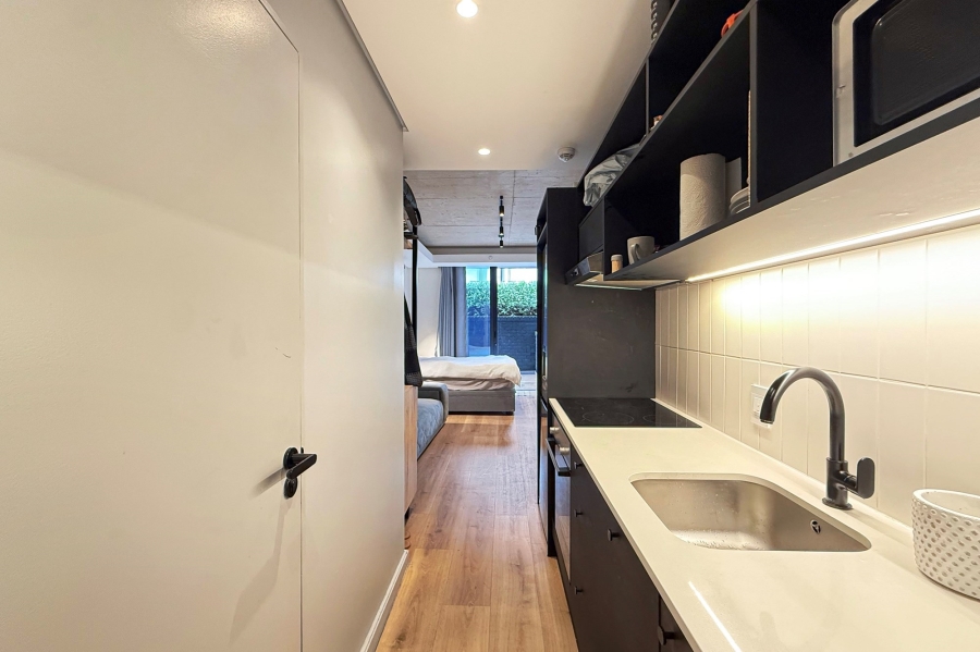 1 Bedroom Property for Sale in Sea Point Western Cape